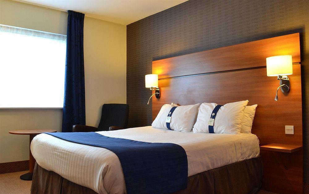 Holiday Inn Express Braintree By Ihg Εξωτερικό φωτογραφία