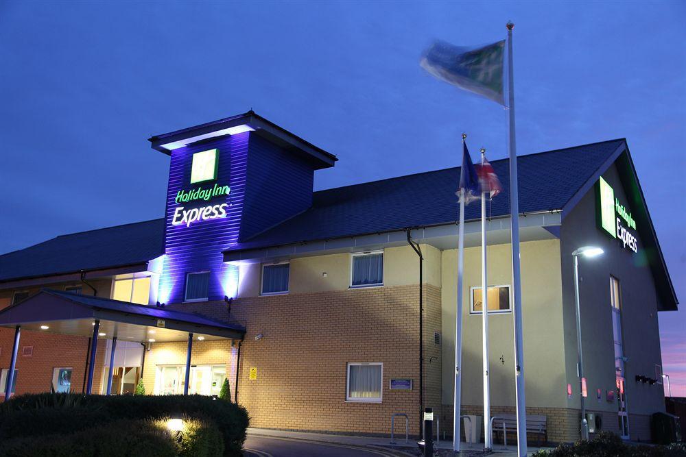 Holiday Inn Express Braintree By Ihg Εξωτερικό φωτογραφία