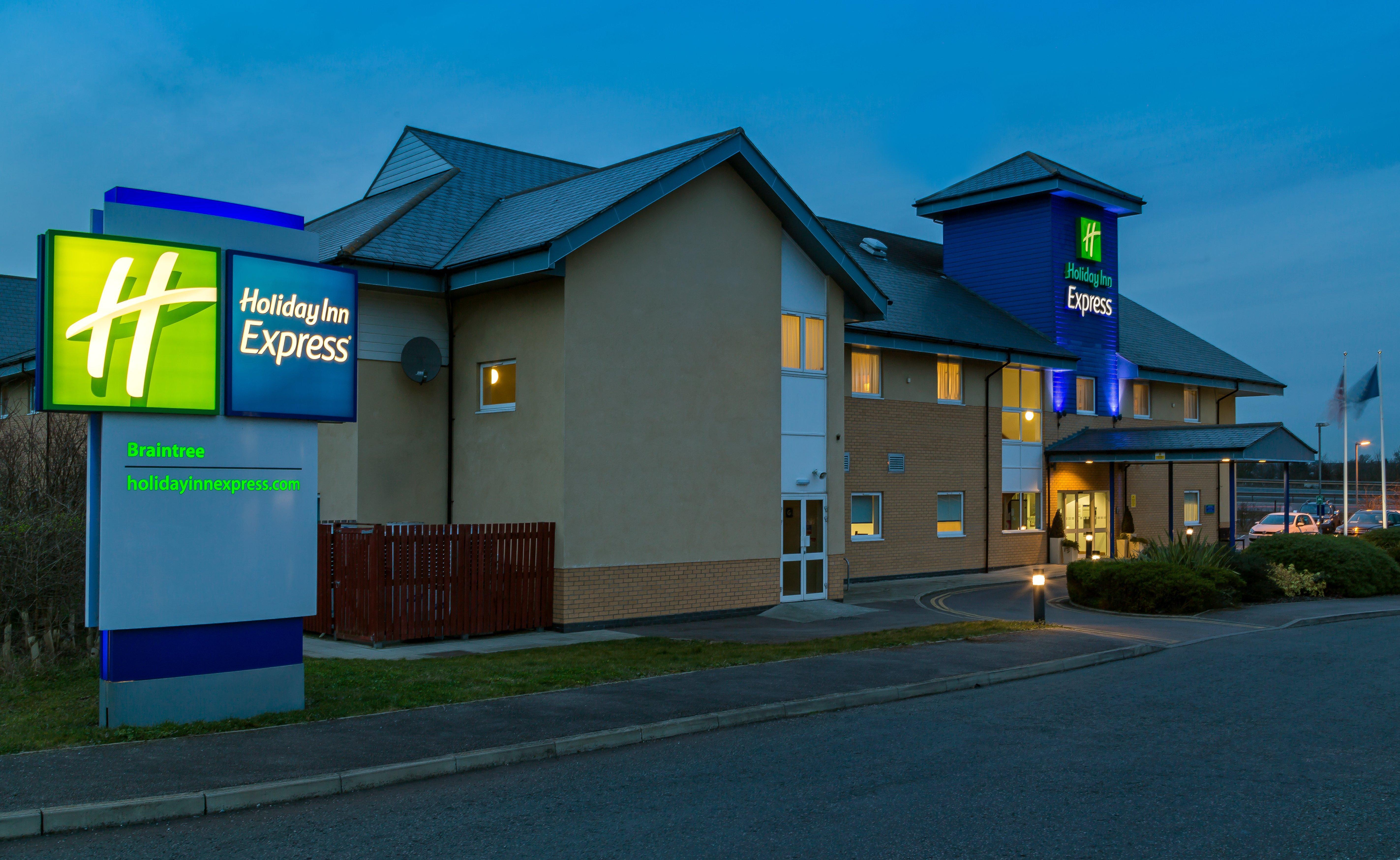 Holiday Inn Express Braintree By Ihg Εξωτερικό φωτογραφία