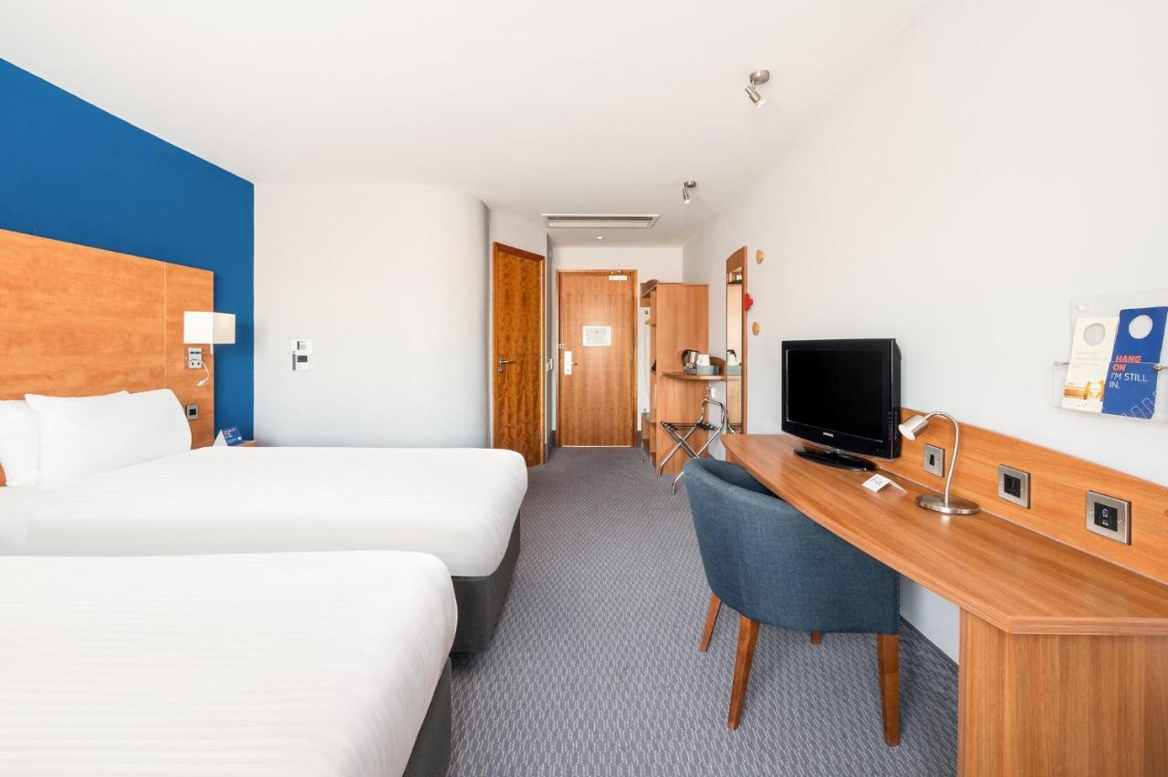 Holiday Inn Express Braintree By Ihg Εξωτερικό φωτογραφία